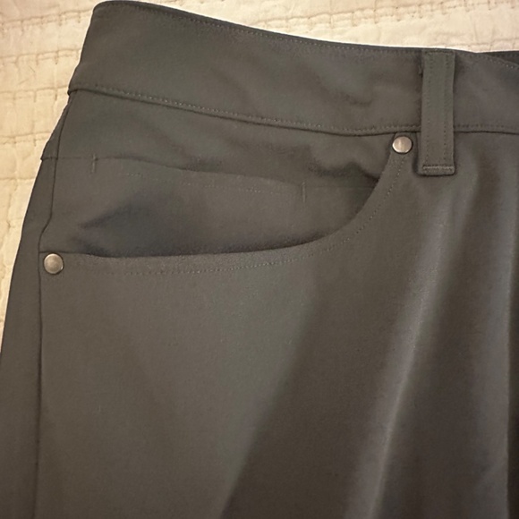 Lululemon ABC work pants - Picture 2 of 2